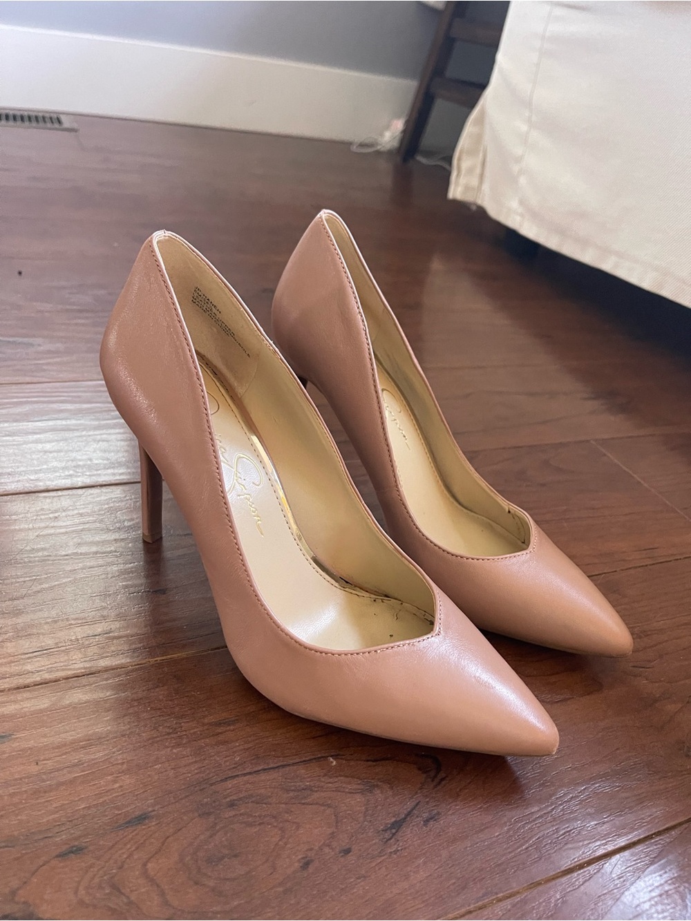 Jessica Simpson Nude Pointed-Toe Pumps